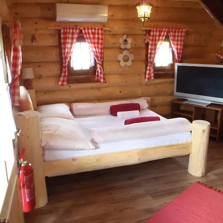 Koliba Pacho - Zrub Katka 프리에비드자